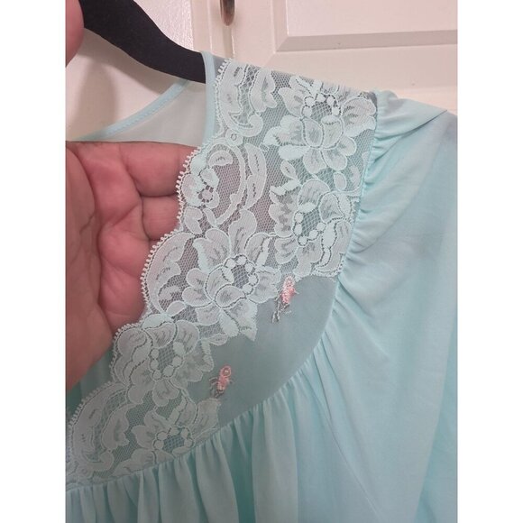 Shadowline Light Green Lace-Trimmed Nightgown  Floral Embroidery Short Sleeve - Picture 9 of 9